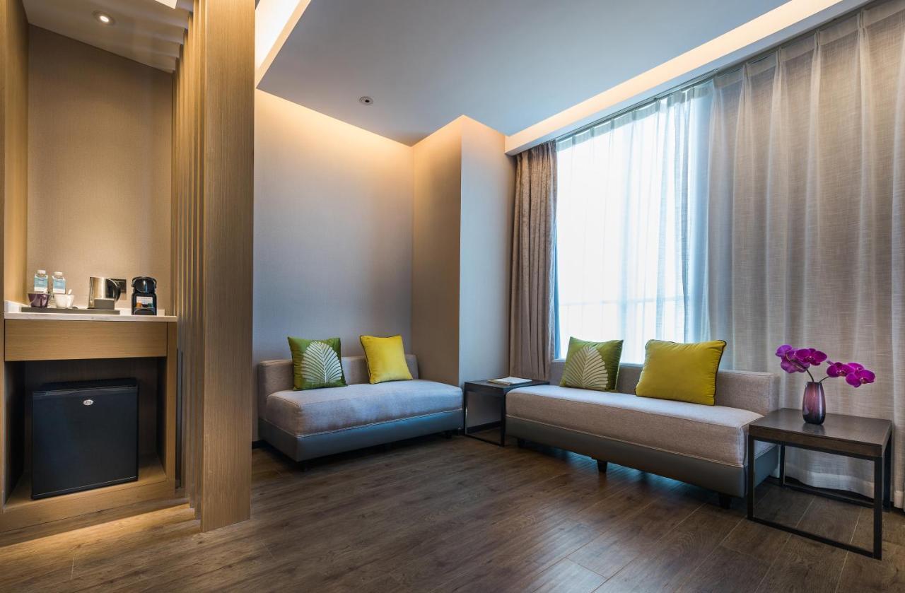 Mercure Shanghai Hongqiao Railway Station Exterior foto