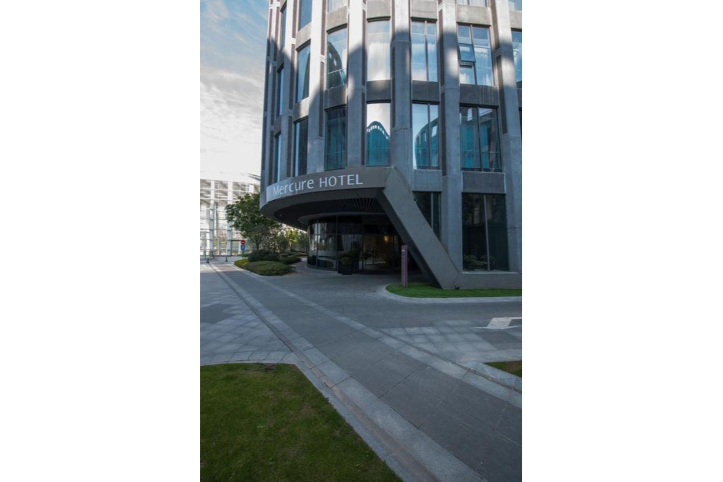 Mercure Shanghai Hongqiao Railway Station Exterior foto